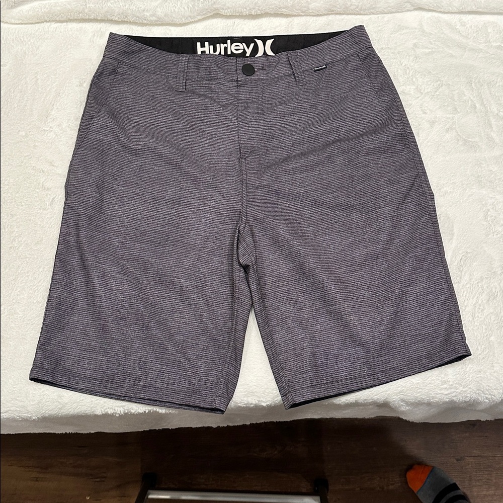 Hurley Phantom walkshorts. Men’s 30. Like new! Gray. Shorts.